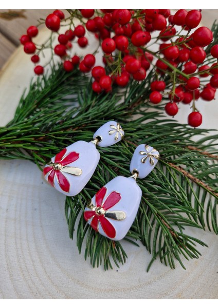 Kırmızı Sedefli Altın Çiçek Detaylı Küpe fiyatları