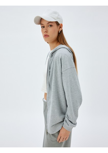 Uzun Kollu Üç Iplik Pamuklu Fermuarlı Kapşonlu Sweatshirt