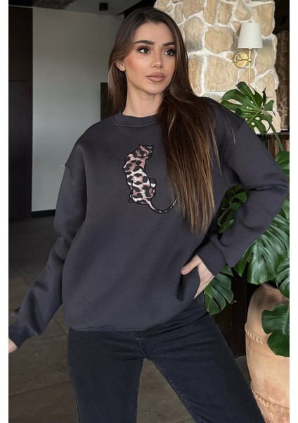 Kadın Leopar Nakışlı Üç Iplik Şardonlu Sweatshirt