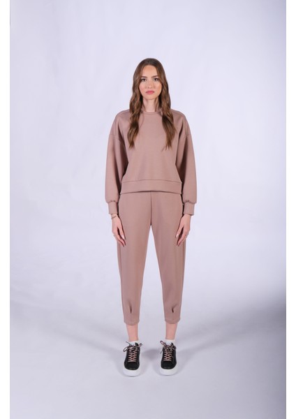 Havuç Kesim Spor ve Rahat Cupro Pantolon