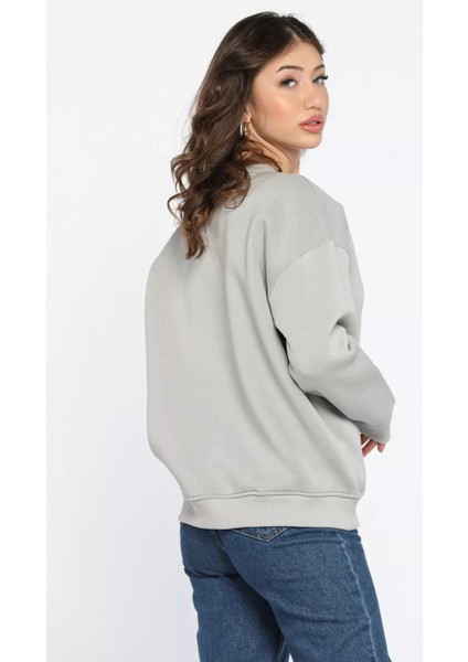 Kalp Nakışlı Üç Iplik Şardonlu Kadın Sweatshirt