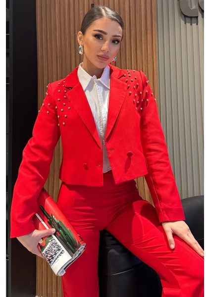 Ön Düğme Detaylı Taş Işlemeli Kadın Kısa Blazer Ceket