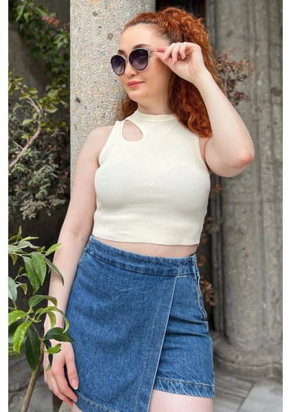 Ön Pencereli Bisiklet Yaka Kadın Kaşkorse Crop Top Bluz