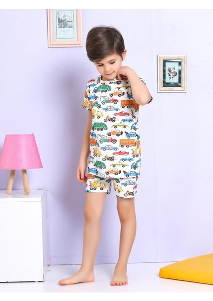 Araba Desenli Renkli Şort Pijama Takımı