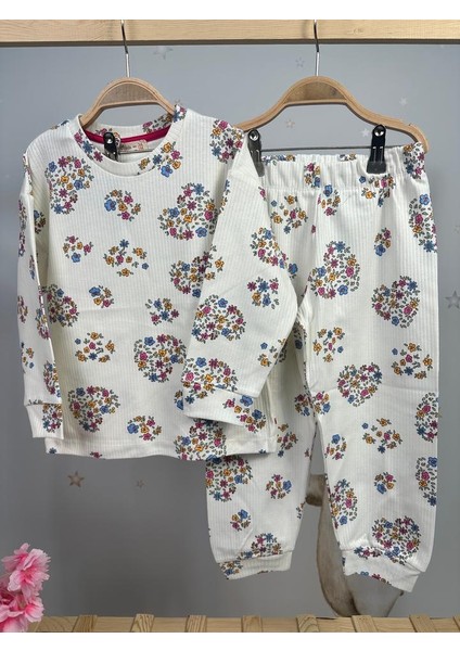 Beyaz Çiçek Desen Fitilli Kız Çocuk Pijama Takım