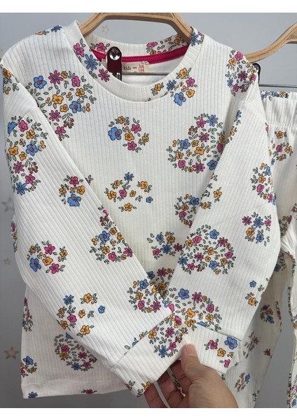 Beyaz Çiçek Desen Fitilli Kız Çocuk Pijama Takım modelleri