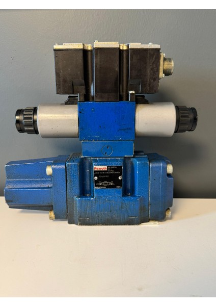 Rexroth 4WRZE 10 E1-85-72/6EG24N9ETK31/A1D3V