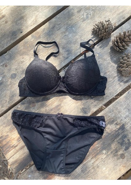 Siyah Destekli Dantelli Sütyen Takımı indirimleri