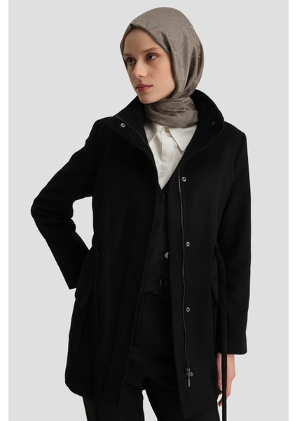 Beli Bağcıklı Kısa Kaban 24KH7528 Siyah