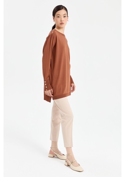 Kolları Büzgülü Düğme Detaylı Rayon Triko Tunik Kahve