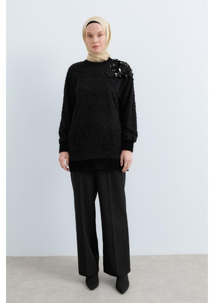 Omzu Boncuk Aksesuar Detaylı Triko Tunik Siyah modelleri
