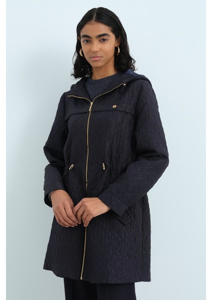 Ince Kapitone Gold Detaylı Kap Lacivert