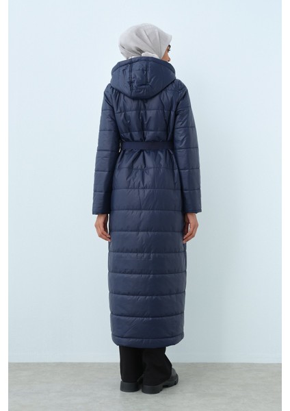 Beli Lastik Kemerli Kapitone Manto Lacivert fırsatları