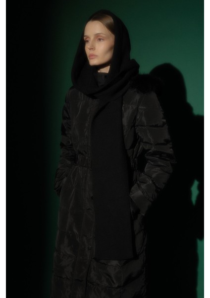 Kapşonlu Kemerli Kaz Tüyü Manto Siyah fırsatları