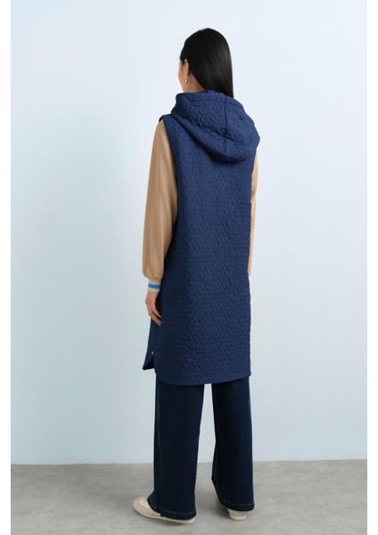 Ince Kapitone Seyyar Kapşonlu Yelek Lacivert fırsatları