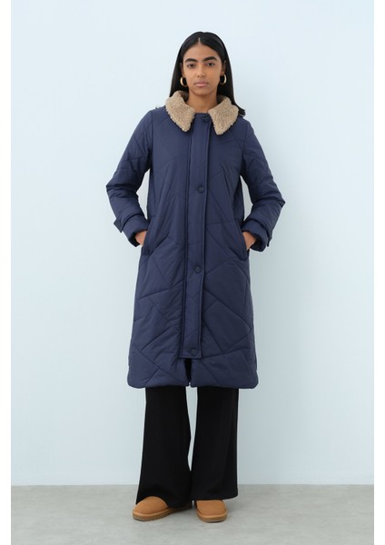 Peluş Yakalı Kapitone Kaban Lacivert fiyatları