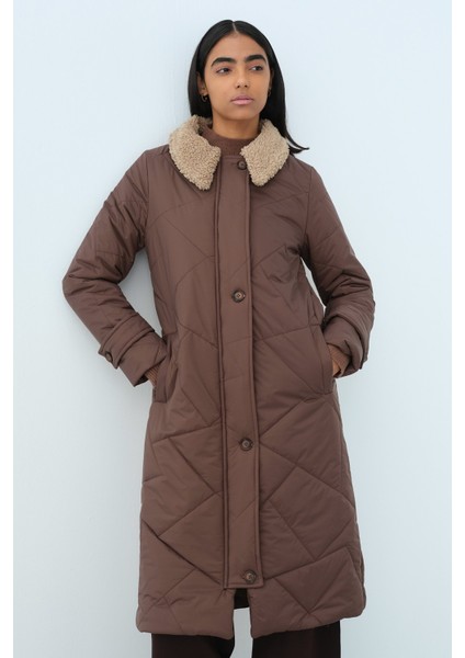 Peluş Yakalı Kapitone Kaban Kahve fiyatları