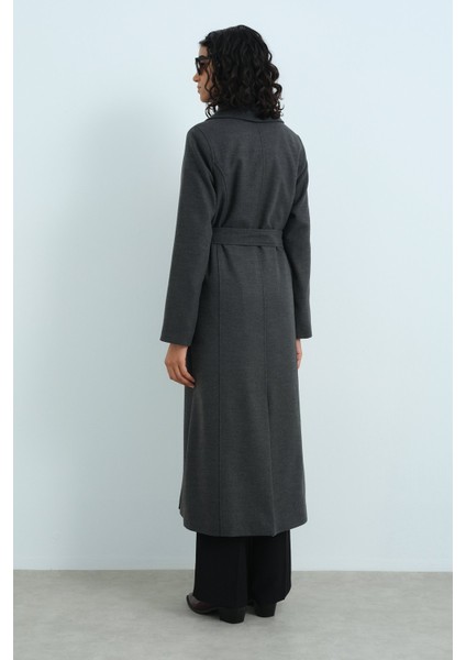 Asimetrik Yakalı Kuşaklı Kaban Füme fırsatları