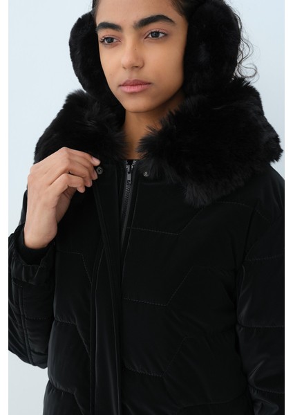 Seyyar Kürklü Kapşonlu Kapitone Kaban Siyah modelleri