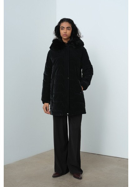 Seyyar Kürklü Kapşonlu Kapitone Kaban Siyah indirimleri