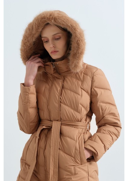 Kapşonlu Kaz Tüyü Mont Camel fiyatları