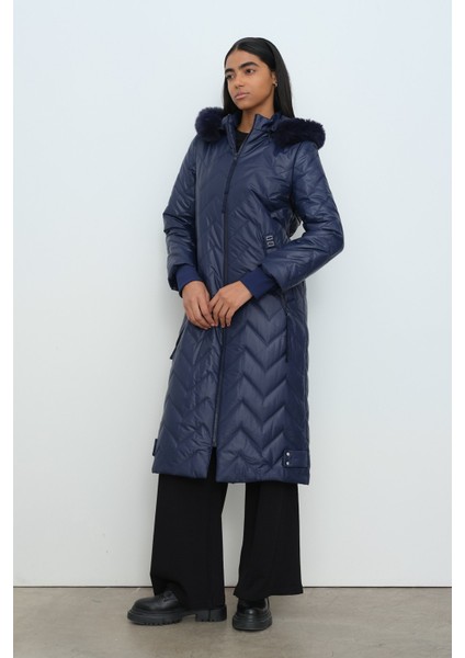 Seyyar Kürklü Metal Detaylı Kaban Lacivert indirimleri