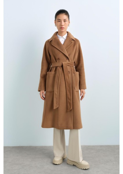 Kruvaze Kapama Kuşaklı Kaban Camel