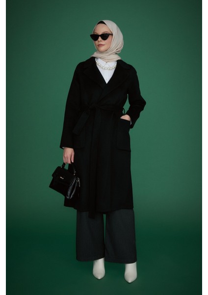 Kuşaklı Torba Cepli %100 Yün Kaban Siyah fiyatları