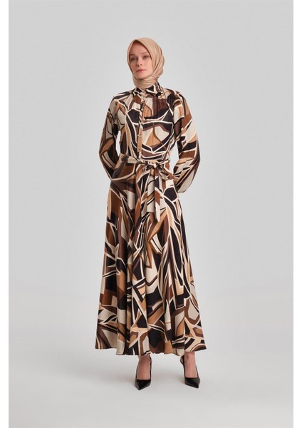 Biye Detaylı Desenli Elbise 24Y9853 Kahverengi modelleri
