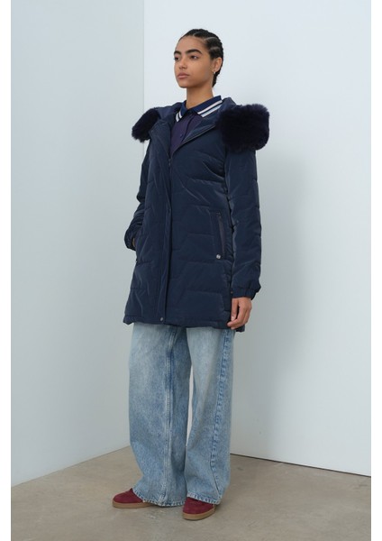 Seyyar Kürklü Kapşonlu Kapitone Kaban Lacivert indirimleri