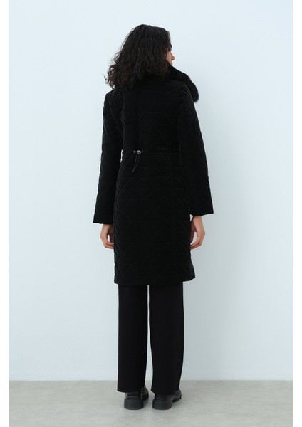 Kürk Yakalı Kapitone Kaban Siyah fırsatları