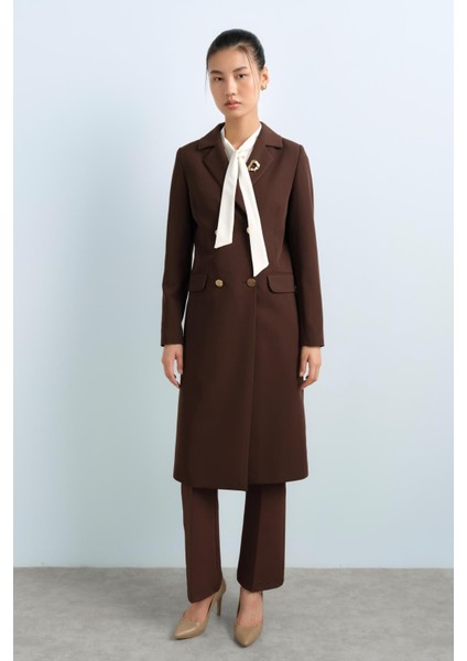 Metal Düğmeli Kruvaze Kapama Uzun Ceket Kahve