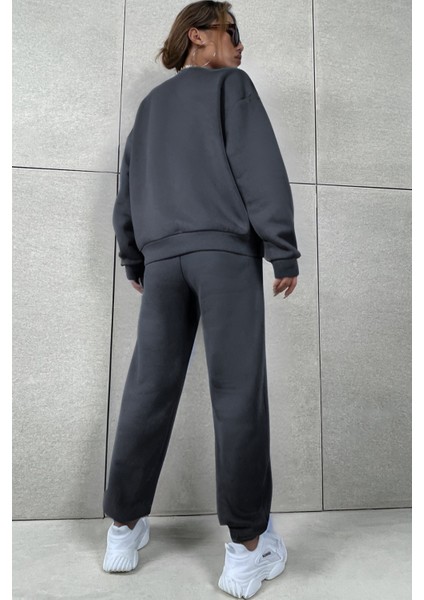 Kadın Basic Trend Model Bisiklet Yaka Eşofman Takımı