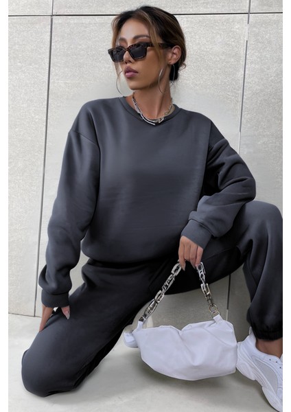 Kadın Basic Trend Model Bisiklet Yaka Eşofman Takımı