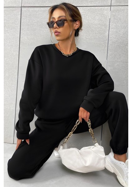 Kadın Basic Trend Model Bisiklet Yaka Eşofman Takımı