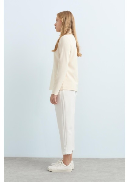 Dik Yaka Basic Örme Bluz Ekru modelleri
