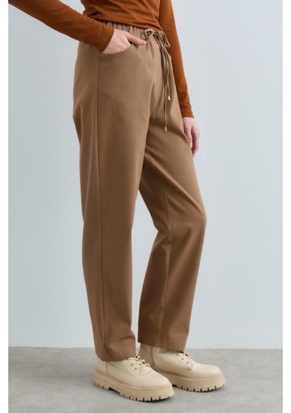 Beli Bağcıklı Gabardin Havuç Pantolon Vizon