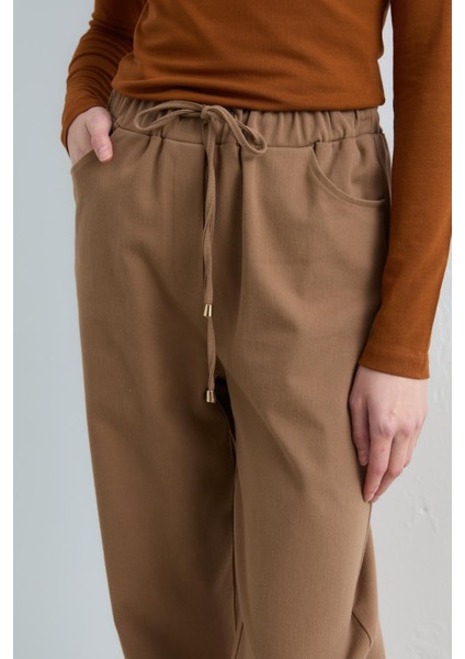 Beli Bağcıklı Gabardin Havuç Pantolon Vizon