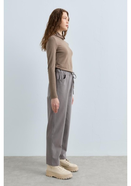 Beli Bağcıklı Gabardin Havuç Pantolon Gri