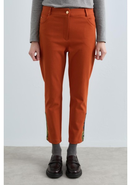 Yanları Jakar Kamalı Gabardin Pantolon Turuncu fiyatları