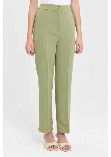 Arkası Lastikli Düz Paça Pantolon Olive