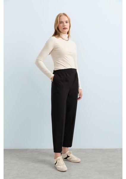 Nnihan Beli Lastikli Havuç Pantolon Siyah modelleri