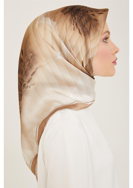 Çiçek Desenli Sura İpek Eşarp 24Ya9100 34 10 fiyatları