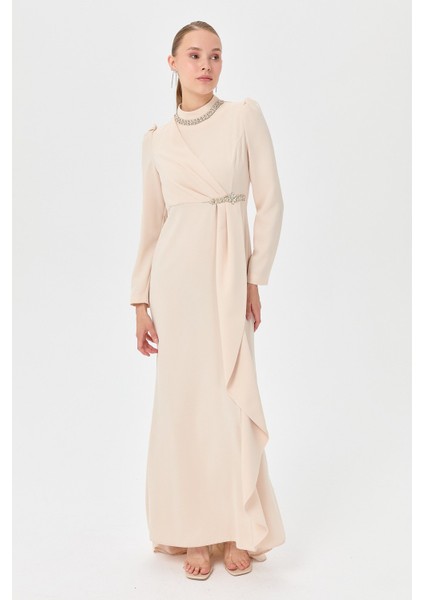 Taş Detaylı Volanlı Elbise Bej