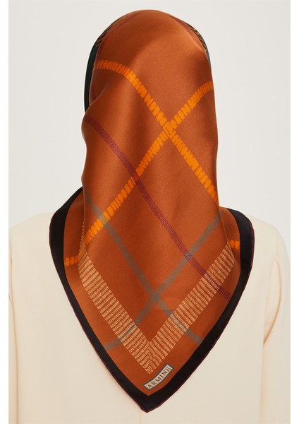 Geometrik Desenli Sura Saf İpek Eşarp 9206D 33 fırsatları