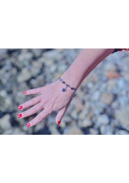 Zarafeti Tamamlayan Lacivert Taşlı Şık ve Zarif Bileklik - Her Anınıza Işıltı Katın! modelleri