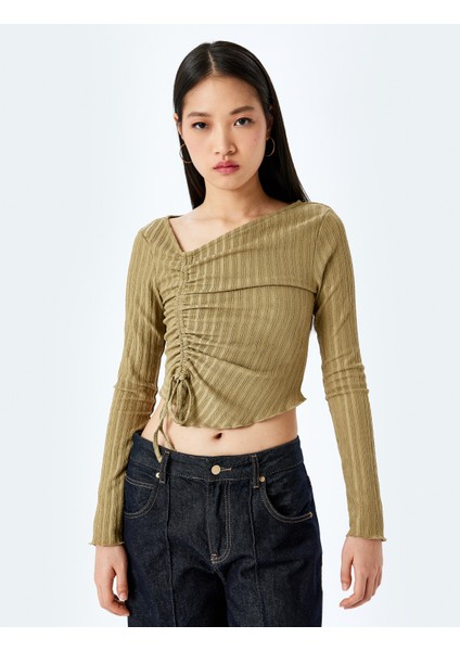Asimetrik Yaka Büzgülü Slim Fit Uzun Kollu Tişört modelleri