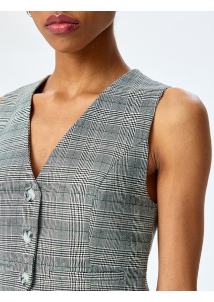 V Yaka Viskon Karışımlı Cepli Slim Fit Ekose Kolsuz Crop Yelek