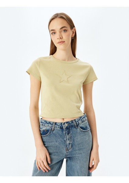 Nakışlı Arkası Baskılı Kısa Kollu Bisiklet Yaka Tişört modelleri