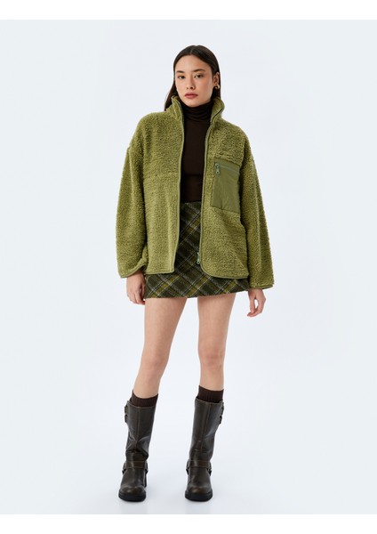 Dik Yaka Fermuarlı Cep Detaylı Peluş Oversize Sweatshirt fiyatları